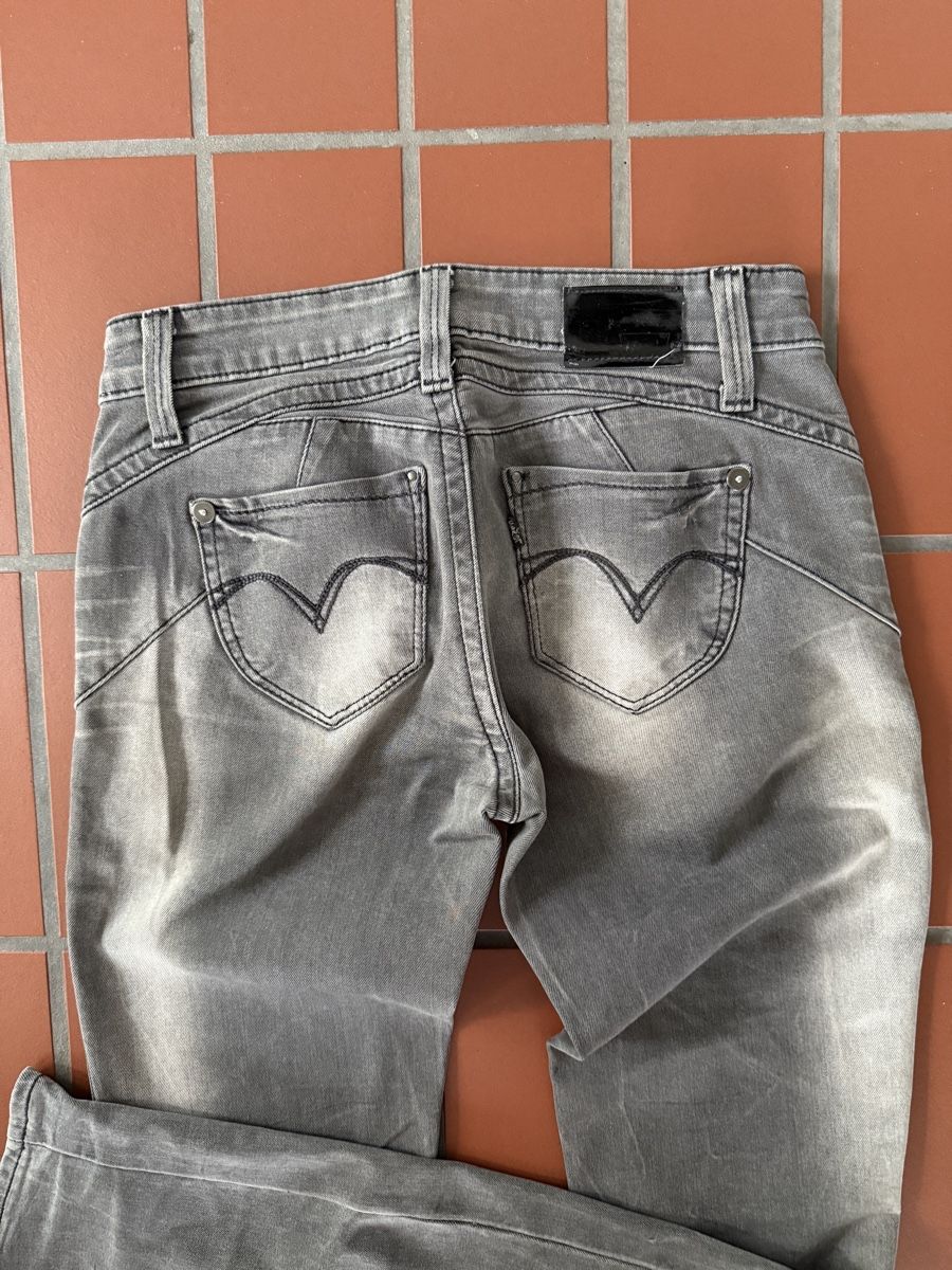 Levi's Jeans: Levi's Jeans grau, Gr. 26/32 – Usato da Zürich venduto da JOD213 3