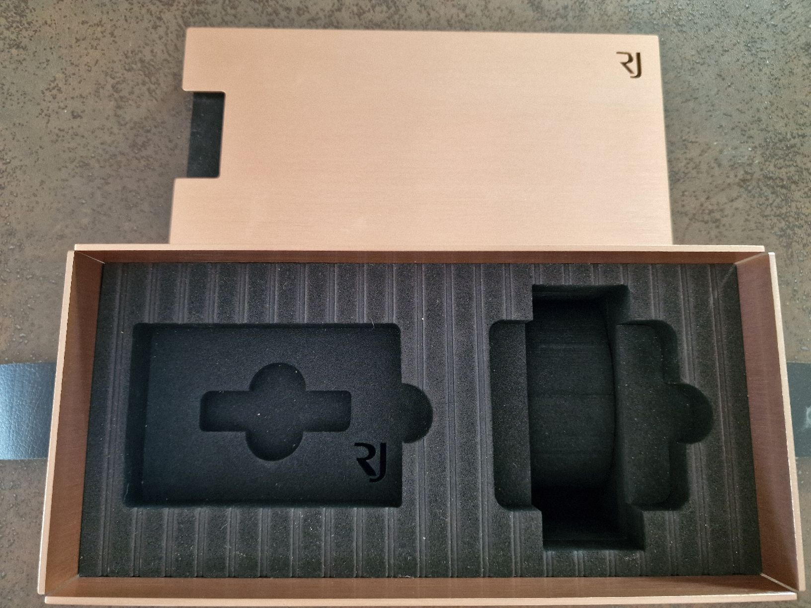 Scatole porta orologi: Romain Jerome watch box – Usato da Vevey venduto da luc9 2