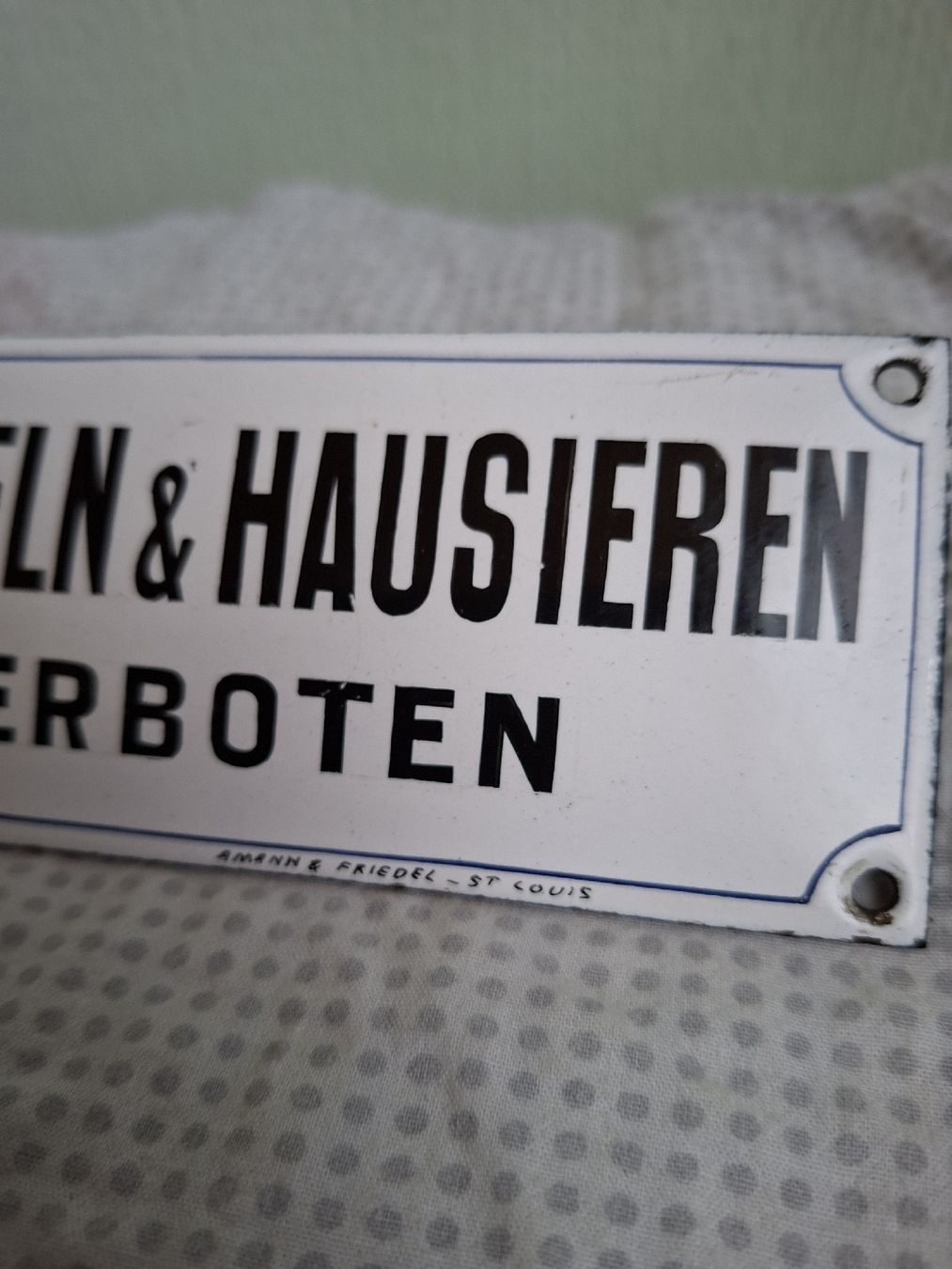 Insegne: Haustūren Emailschild alt ,gebraucht – Usato da Ganterschwil venduto da HeidiuPeter 1