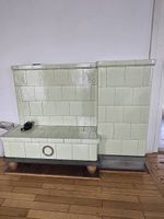 Wunderschöner, mintgrüner Kachelofen