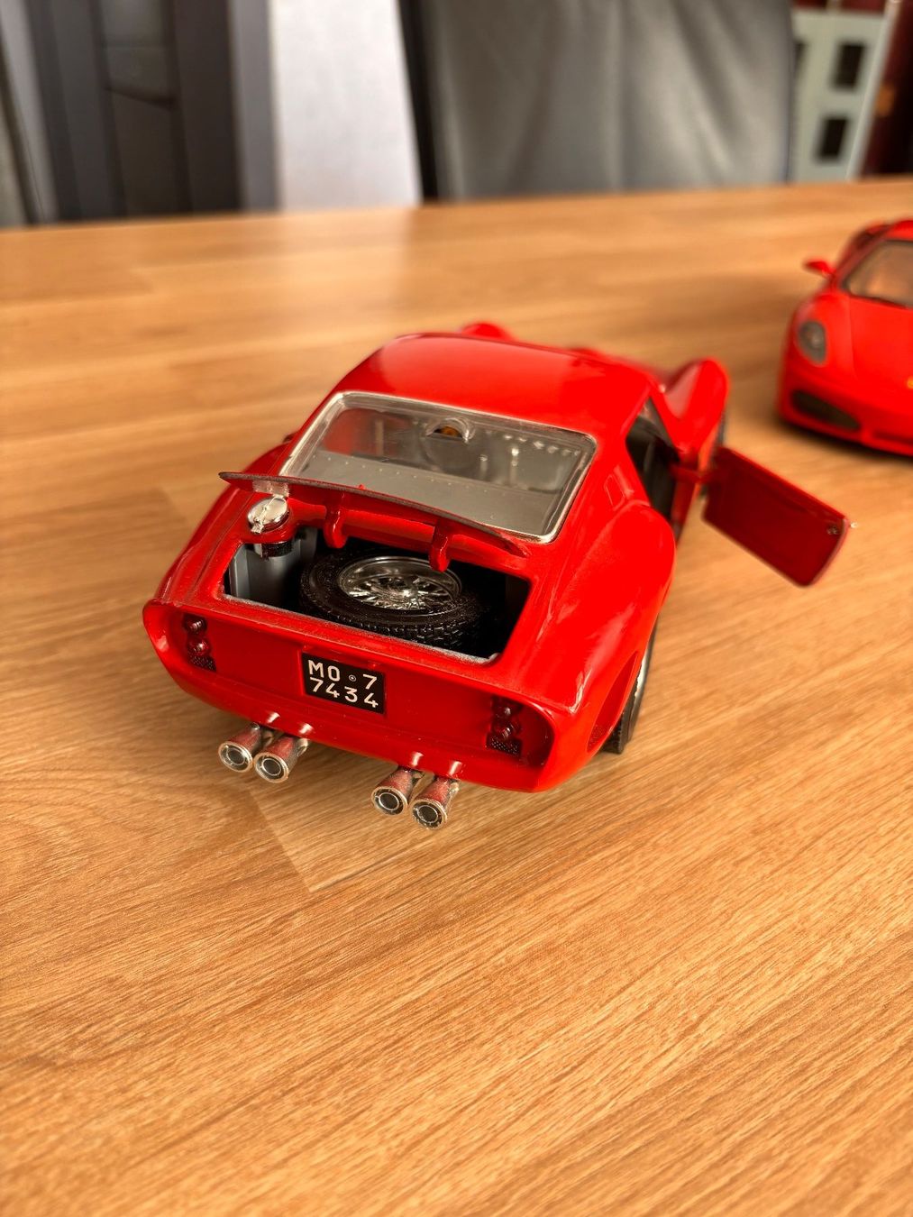 Hot Wheels Modellini d'auto: Verkaufe 3 Ferrari Modelle 1/18 – Usato da Bachenbülach venduto da Gigi610 6