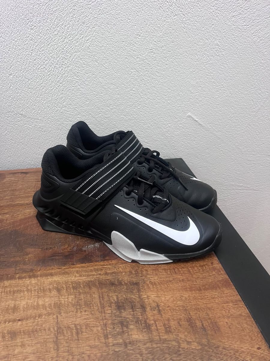 Nike Scarpe da donna: Nike Savaleos, powerlifting, weightlifting – Nuovo (secondo la descrizione) da Flawil venduto da Andrin.g97 2