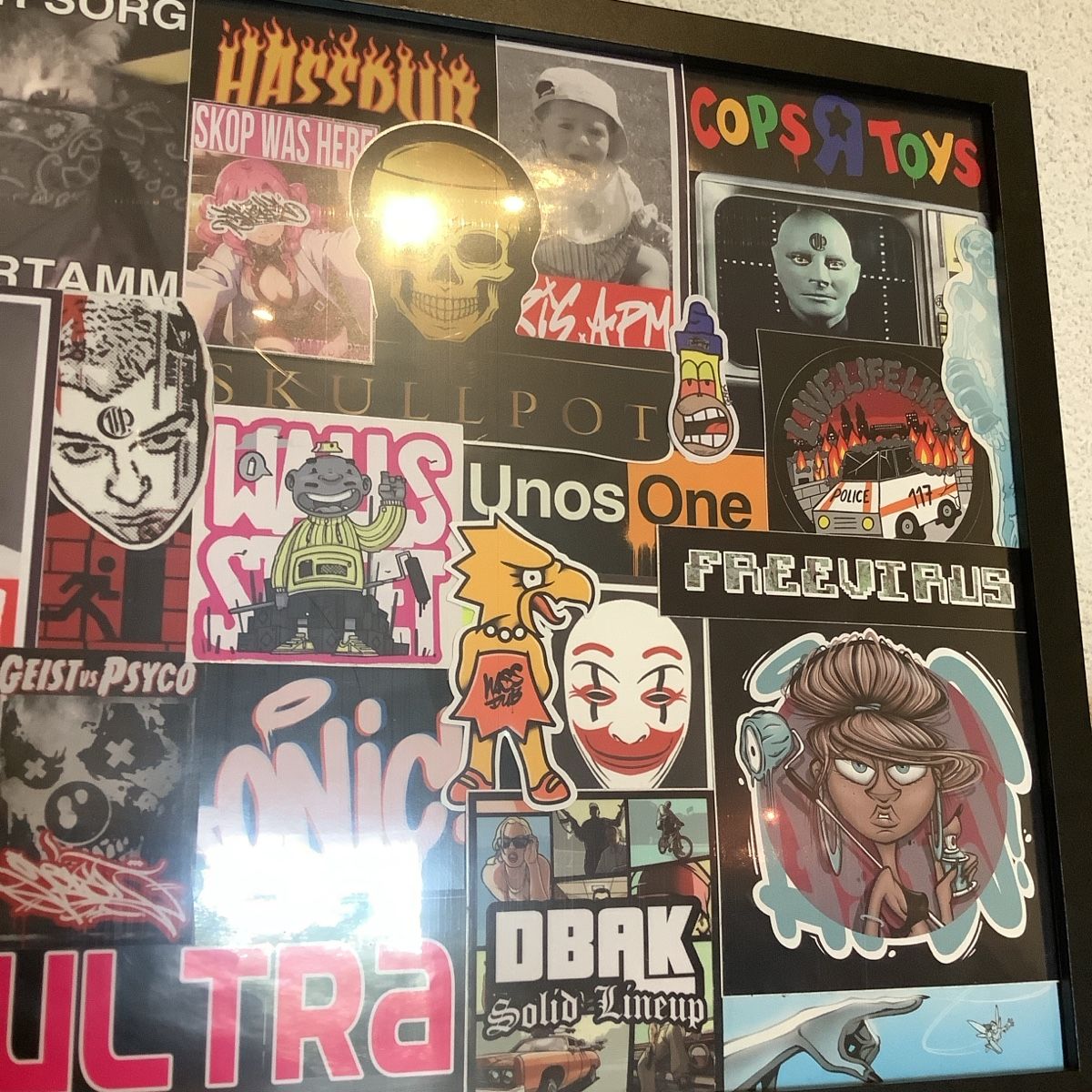 Foto & Immagini: Sticker Bild/Collage von Graffslaps.ch – Nuovo (secondo la descrizione) da zürich venduto da NickLos_26 1
