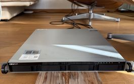 QNAP NAS TS-464U-RP mit 32TB Speicher + 1TB SSD Cache