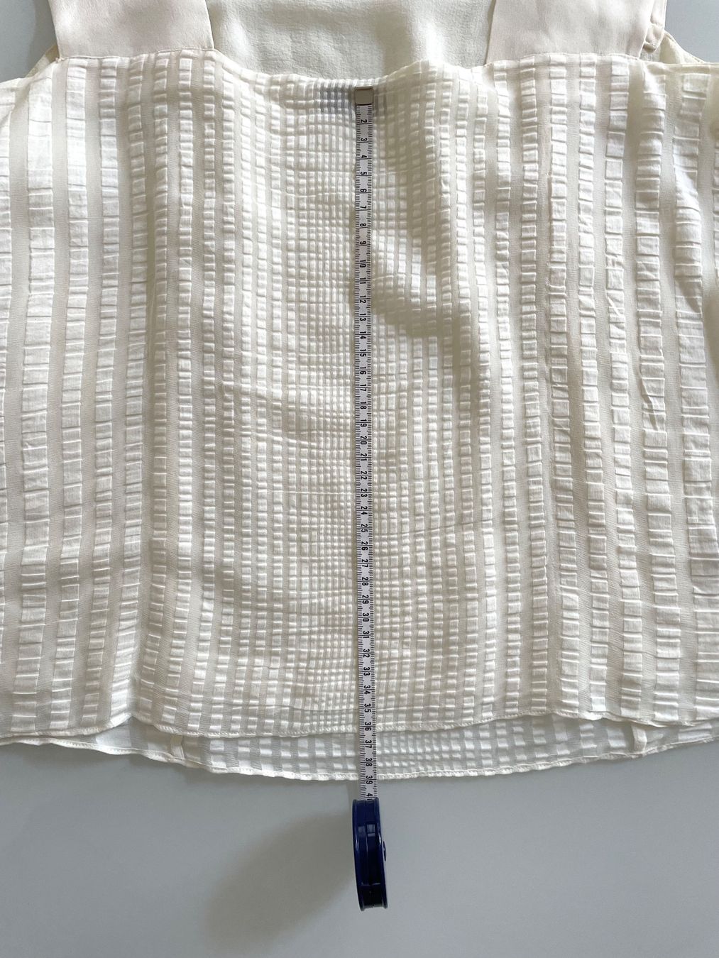 Akris Tops: AKRIS Top donna in seta e cotone bianco panna – Gebraucht aus Bellinzona von Sveva-Style-Hunter 6