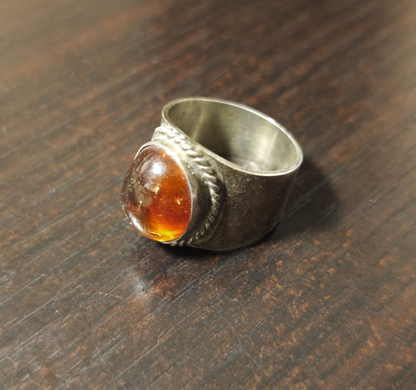 Anelli: bague ambre taille 8 – Usato da Gontenschwil venduto da sylv1ain