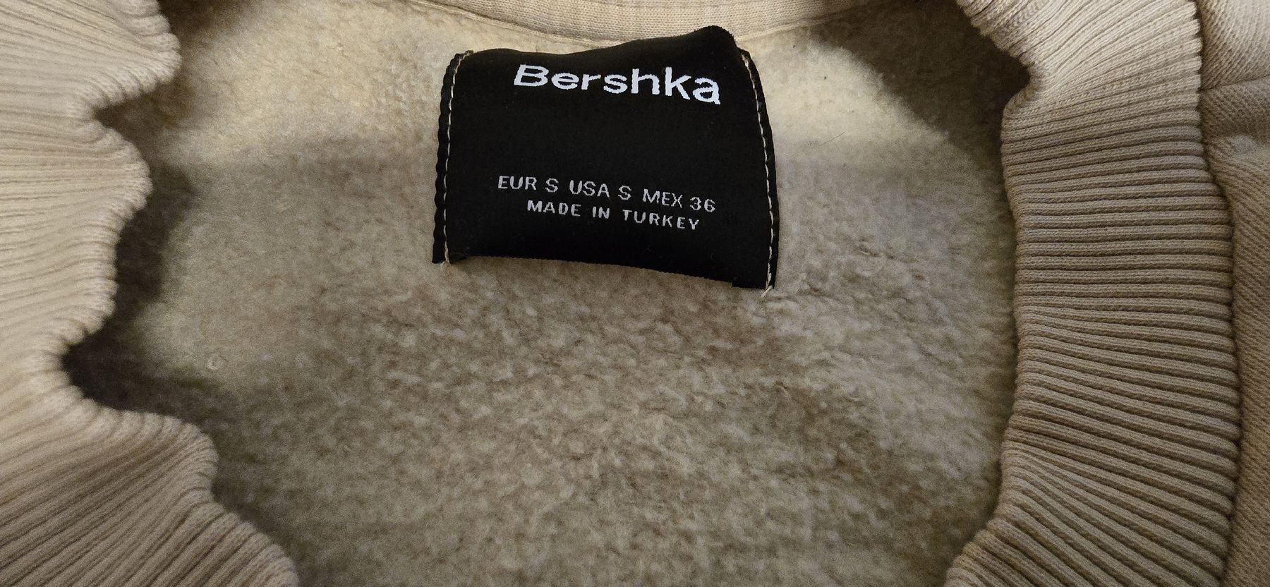 Bershka Pullover & Sweatshirts: Bershka Pullover – Neu (gemäss Beschreibung) aus Laufen von Miggeli88 1