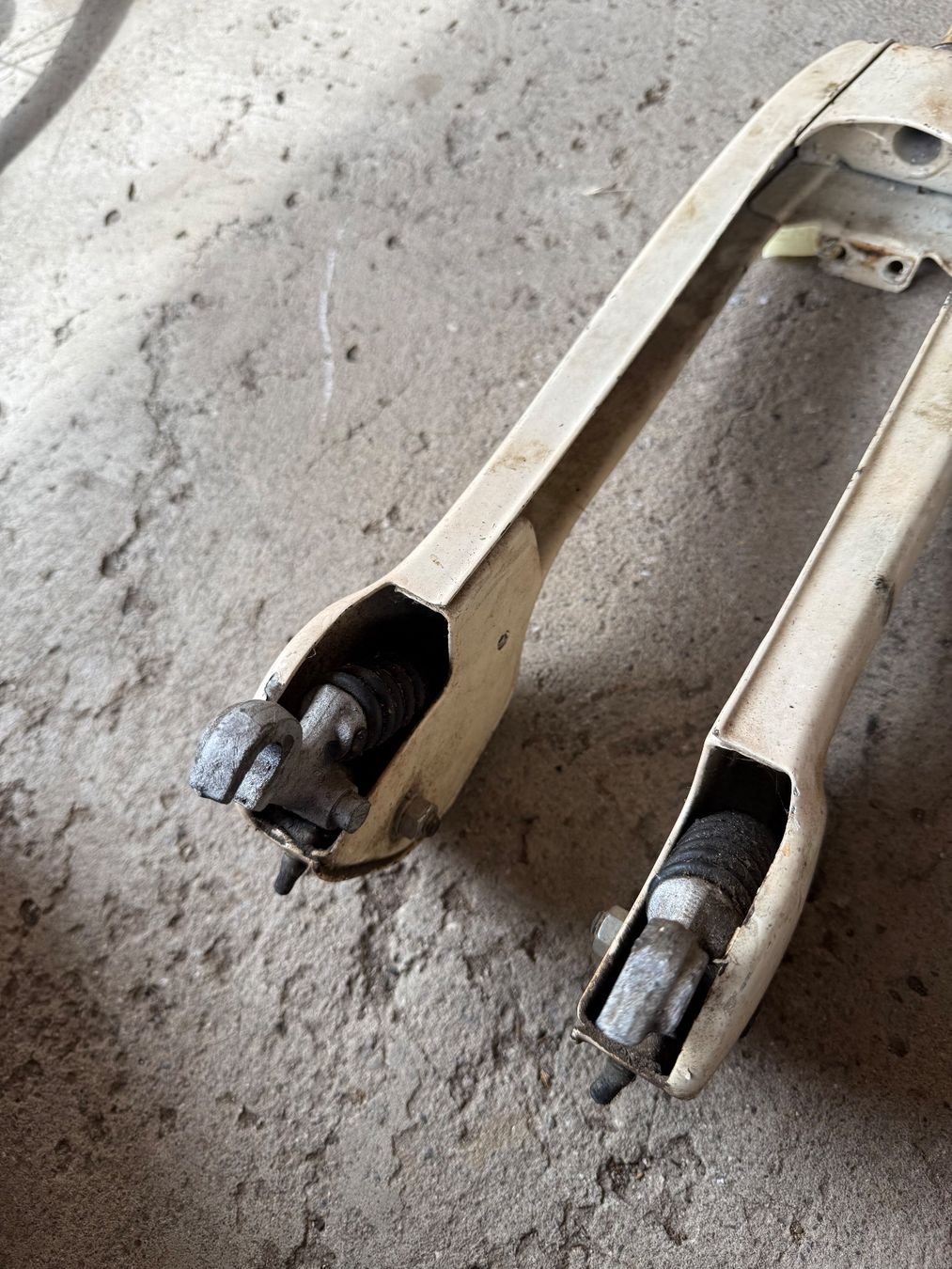 Piaggio Pièces pour mobylette: Piaggio Ciao Mofa Gabel – D'occasion à Fahrni b. Thun par berger_tuning34 3