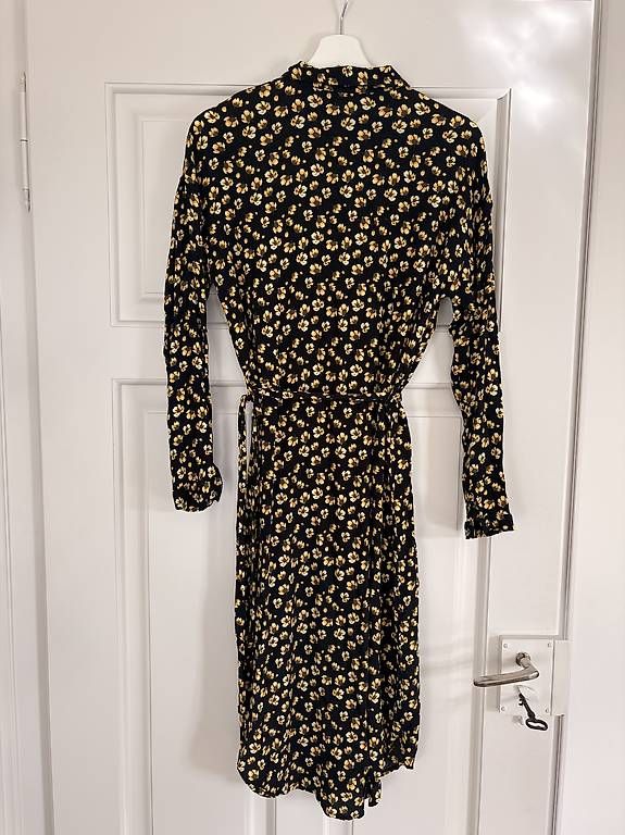 Vestiti: MSCH Blumenkleid – Usato da Zürich venduto da bunt123 1