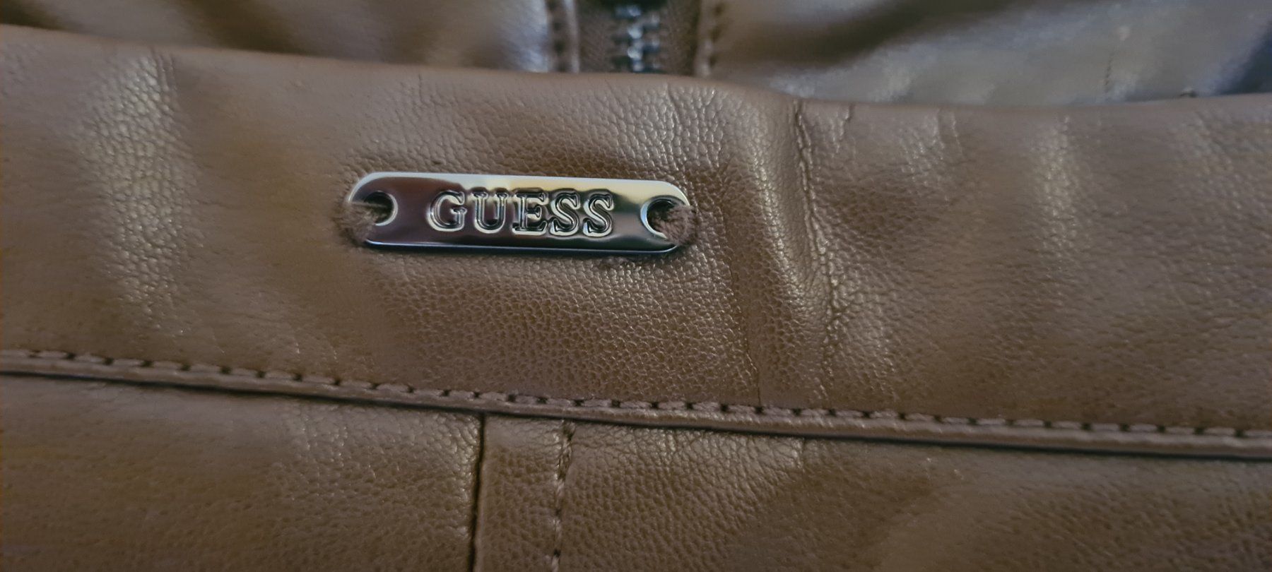Guess Tute: Jumpsuit  Kunstleder Guess – Usato da Allschwil venduto da Virgo 1