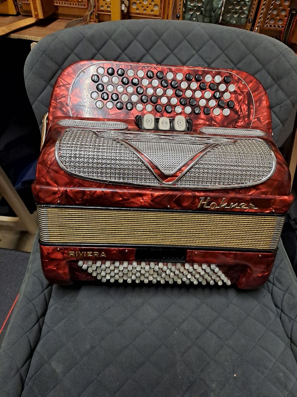 Musikinstrumente: belle chromatique avec coffre – Gebraucht aus Villeneuve von BibiVintage 2
