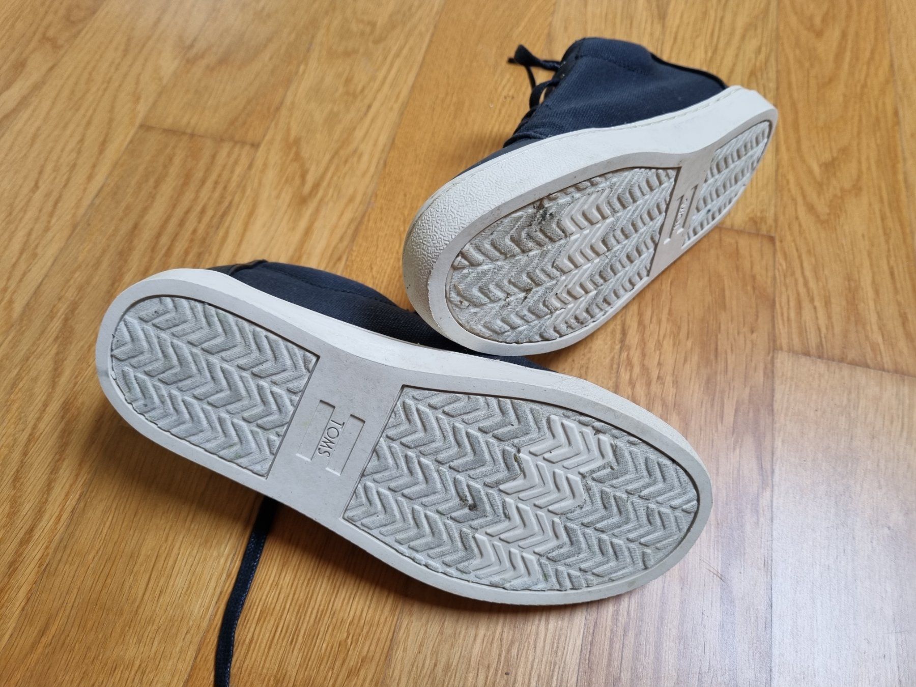 Toms Scarpe da uomo: Sneaker, Marke Toms, Grösse 34 – Usato da Rothenfluh venduto da Sawi80 2
