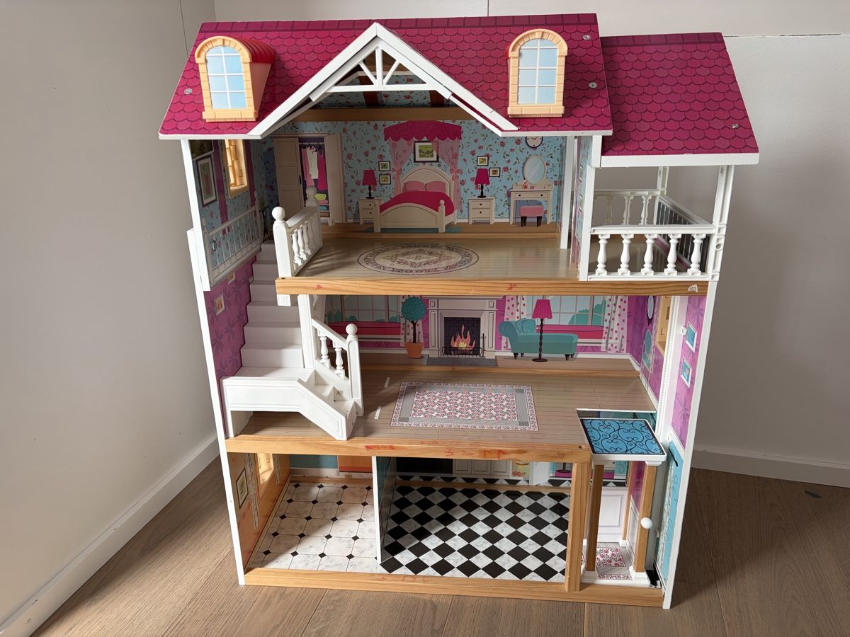 Case e mobili per bambole: Puppenhaus – Usato da Chur venduto da sbr_pcr9