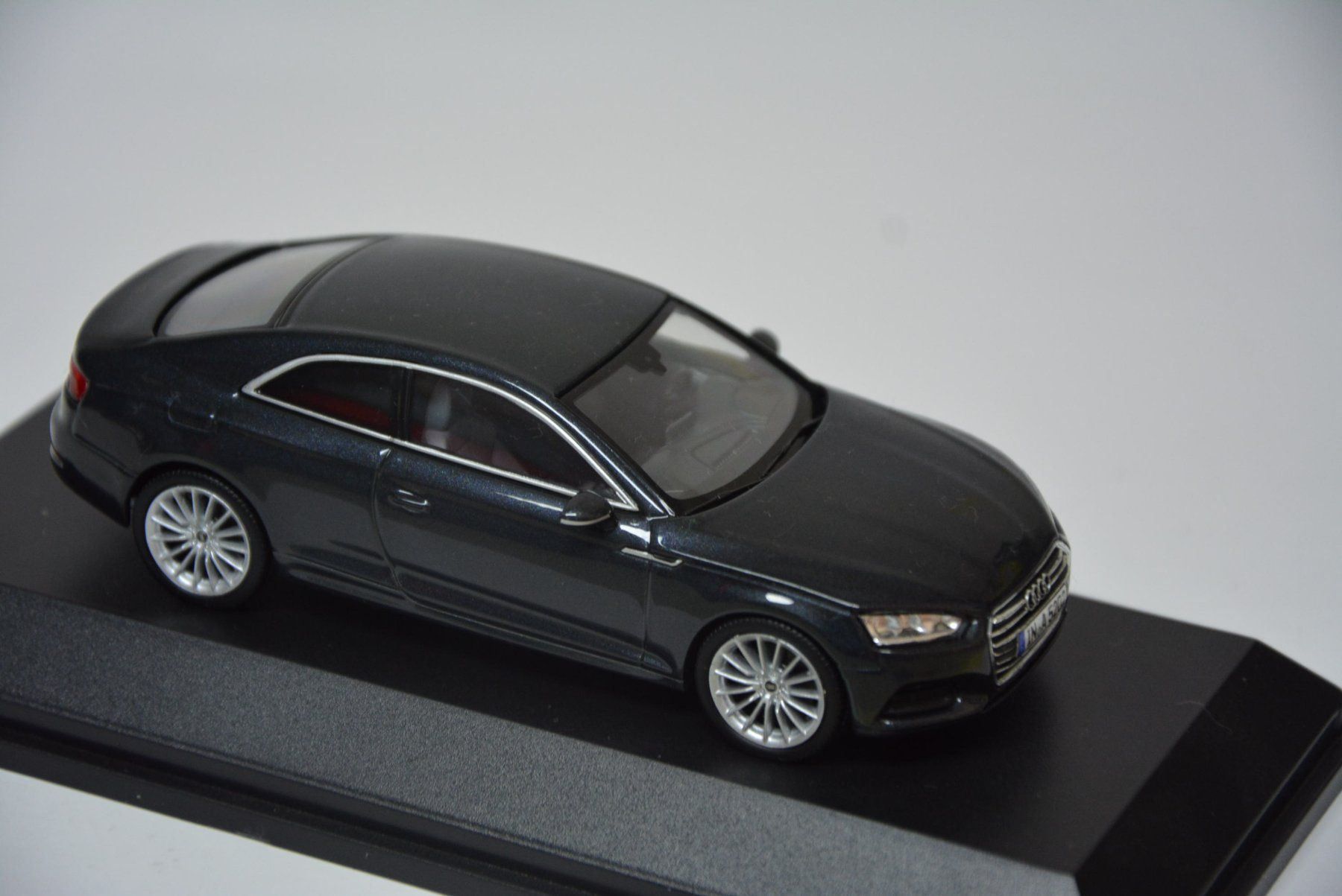 Audi Modellini d'auto: Audi A5 Coupe 2016 , Minimax , 1:43 – Nuovo e nell'imballaggio originale da Goldach venduto da Feivel9 4