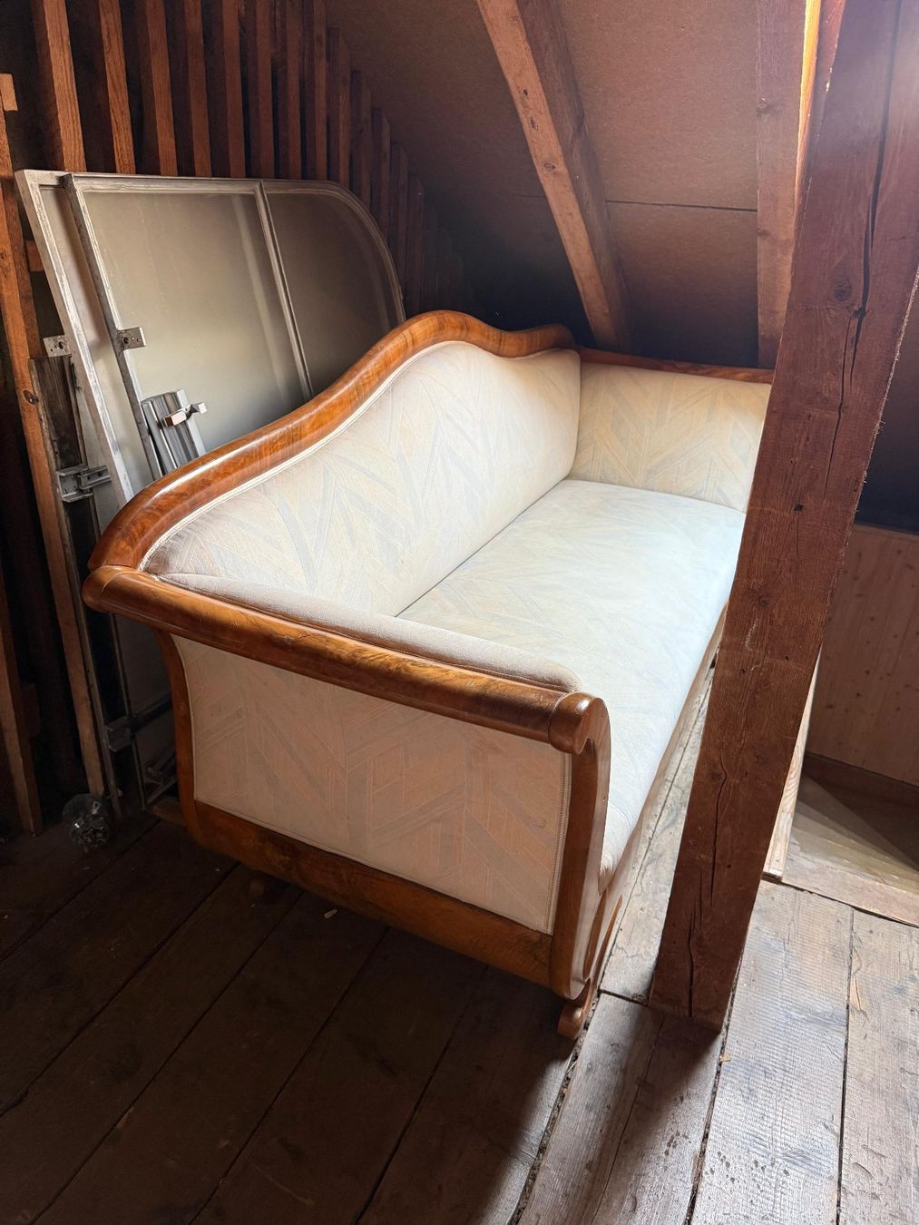 Sofas: Altes Sofa im Biedermeier-Stil – D'occasion à Bern par Samucinho 1