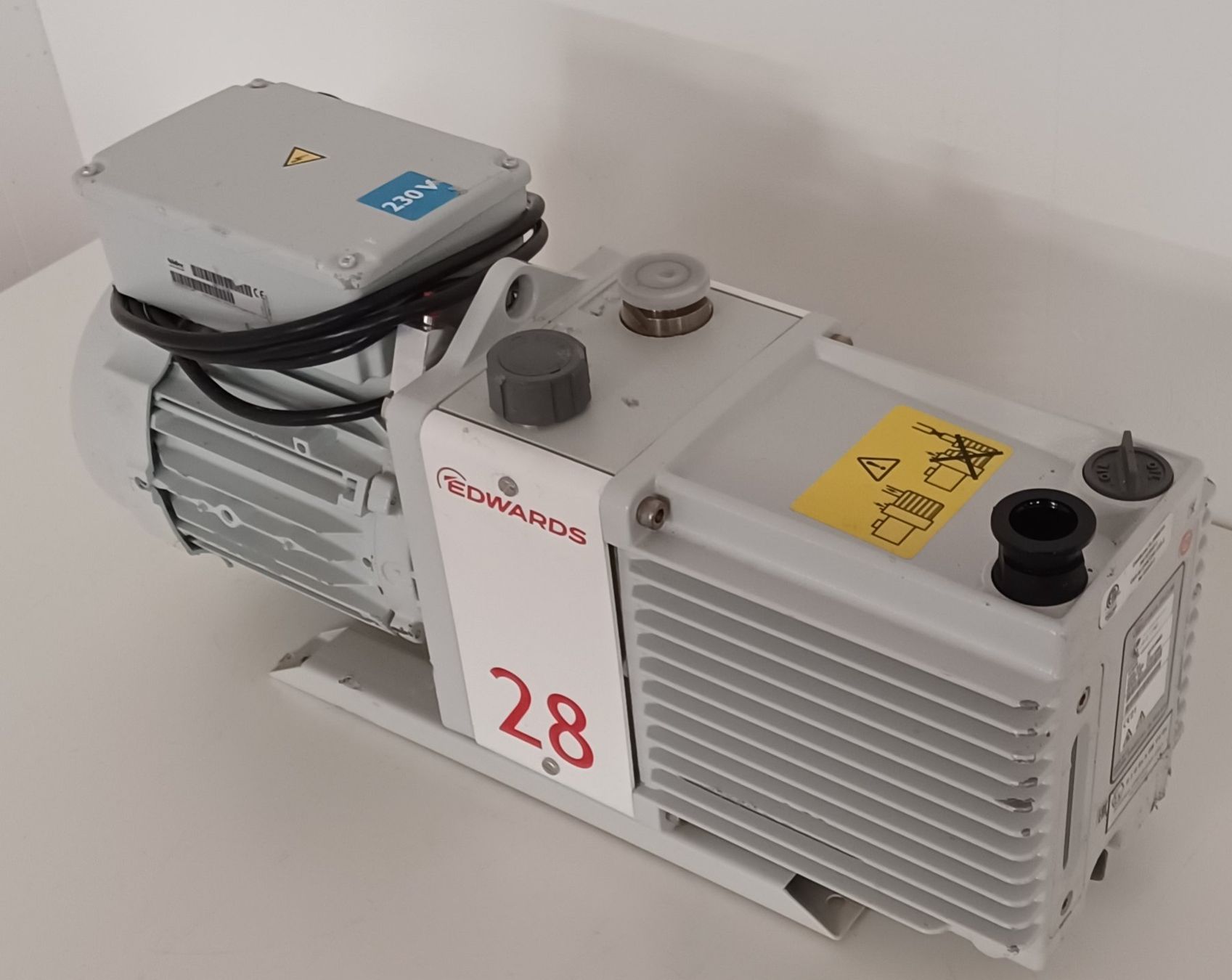 Accessori da laboratorio: Edwards 28 4P LS90LPR/T – Usato da Niederdorf venduto da LeptonAG_Labor