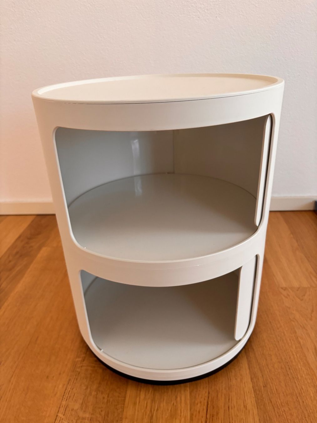 Kartell Comodini: Kartell Componibili 2 Schubladen weiss – Usato da Zürich venduto da set7631 1