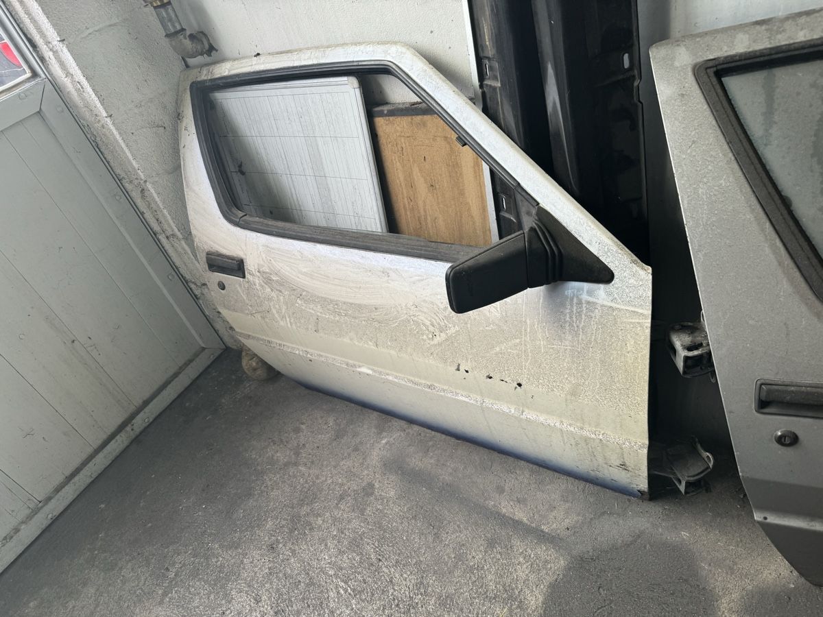 Mitsubishi Tutti pezzi di ricambio auto: Mitsubishi Starion 1x Türe – Usato da Mirchel venduto da Hilal1994