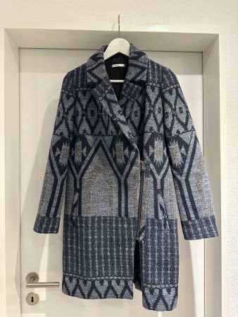 Schicker Wintermantel Gr. XS Ethno Muster neuwertig
