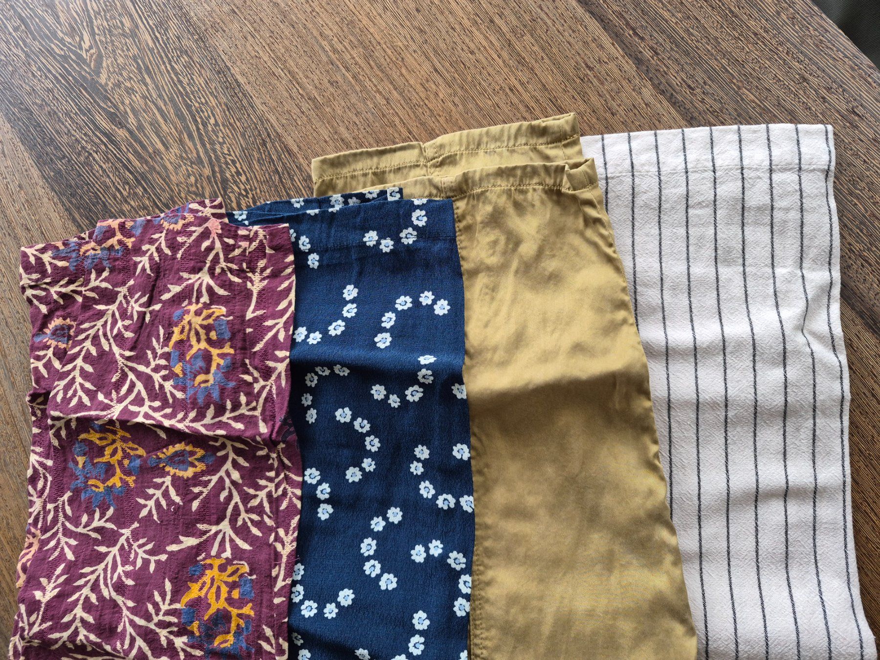 Lotti di vestiti: Kleiderpaket Sommerhosen – Usato da Zürich venduto da Mokile 2