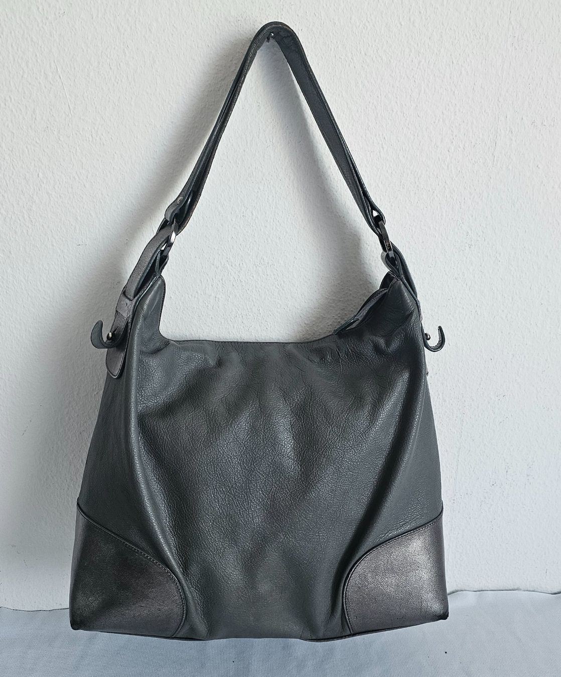 Taschen für Damen: *07 14* Handtasche Leder – Gebraucht aus Bronschhofen von Xena37 2