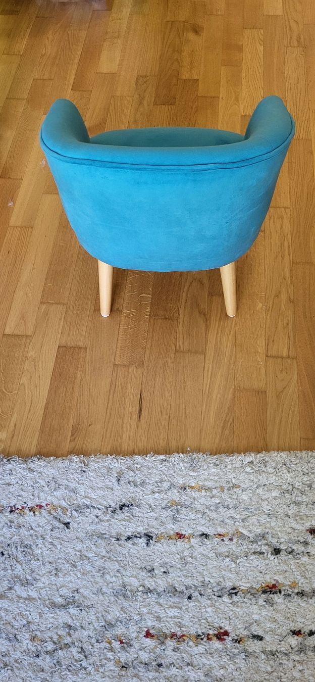 Poltrone: Fauteuil velours bleu canard, style scandinave – Usato da la tour de peilz venduto da alegre02 1