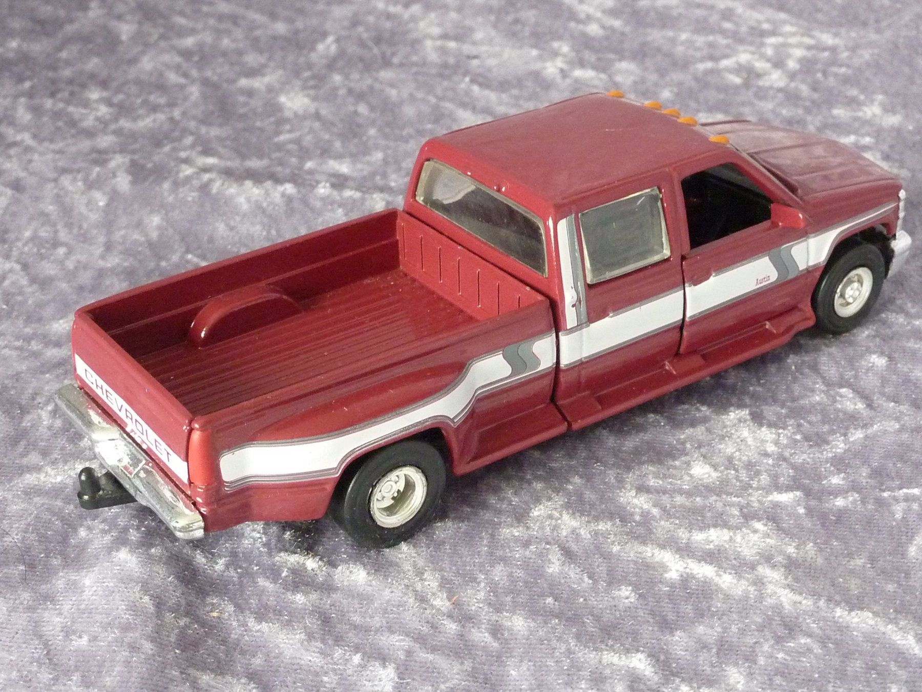Chevrolet Modellini d'auto: Chevrolet Silverado Dually – Usato da Dürrenäsch venduto da modellautos4you 3