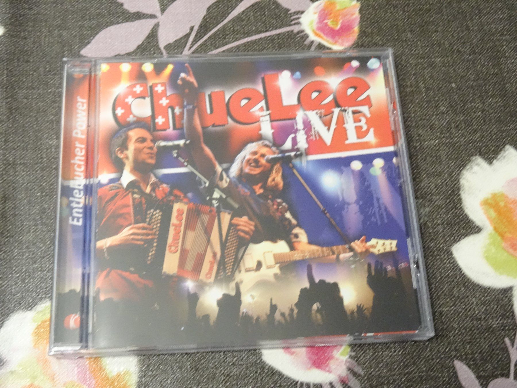 CDs: ChueLee - Live CD – Gebraucht aus Olten von Disc-Ausverkauf