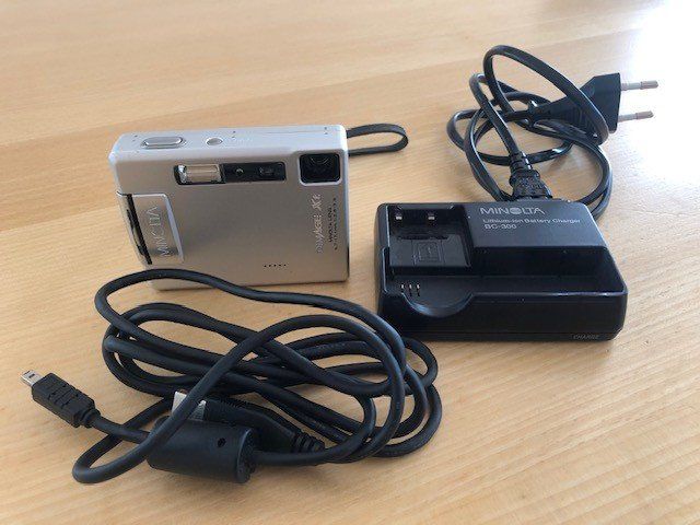Minolta Fotocamera: Digitalkamera Minolta DiMAGE Xt – Usato da Altbüron venduto da zet_pnw5