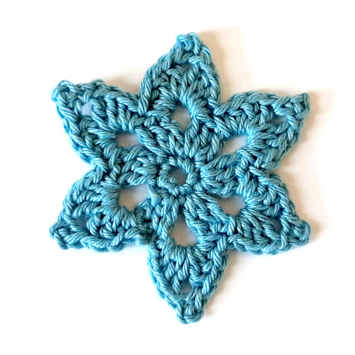 Tutte le decorazioni: 4 Blumen oder Sterne handgehäkelt blau neu Set – Nuovo e nell'imballaggio originale da Flaach venduto da maj_w_ 1