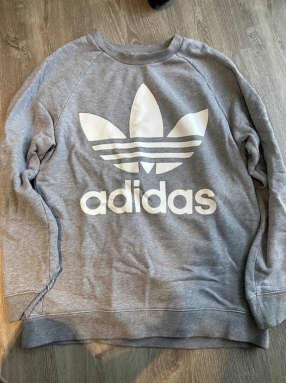 Maglioni & Felpe: Originaler Adidas Pullover in M – Usato da Spreitenbach venduto da Sabrina.dc 1