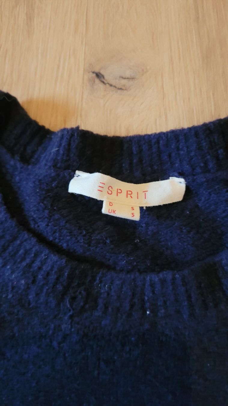 Esprit Pullover & Sweatshirts: Esprit Strickpullover mit Pailletten Grösse S – Gebraucht aus Gutenswil von schmidii 1