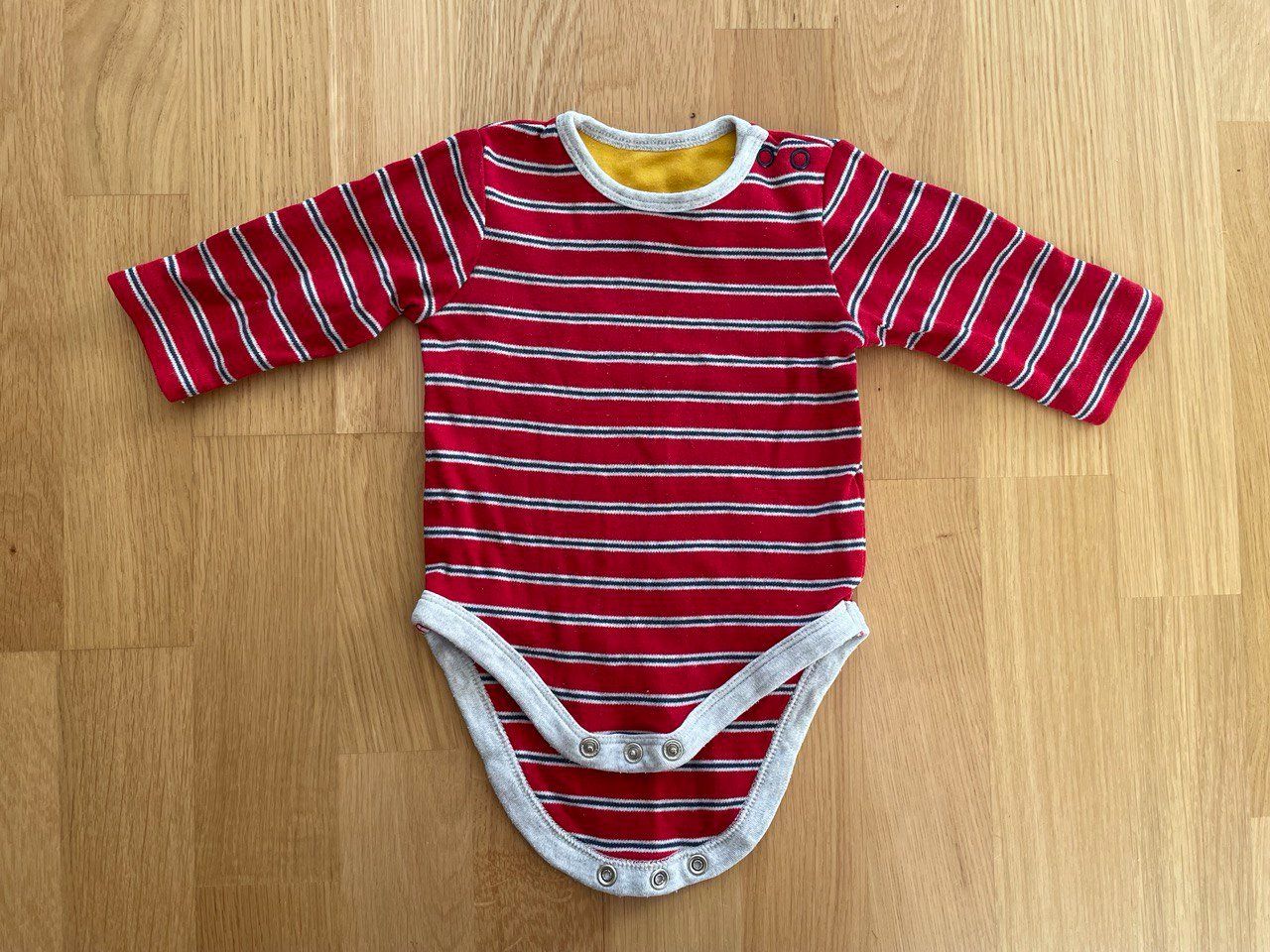 Pagliaccetti: Jeans Latzhose mit Body, Gr. 62 – Usato da Chur venduto da ves_y5xm 2