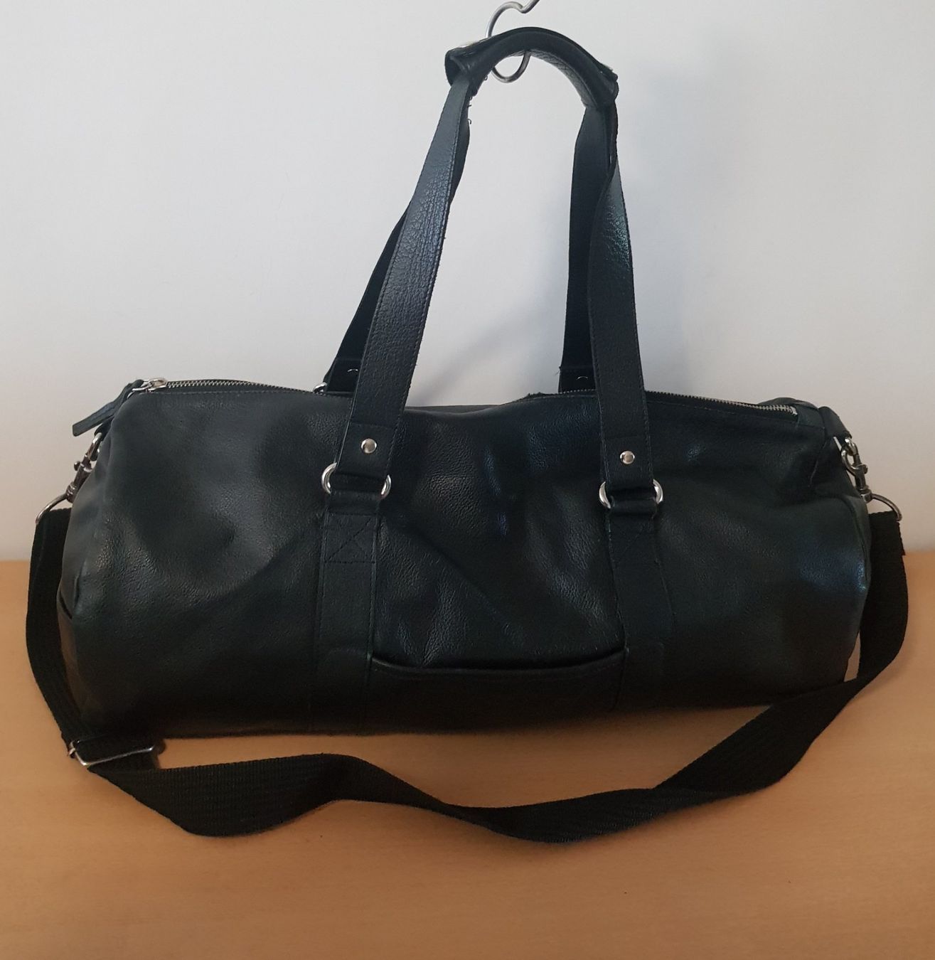 Asos Borse: Asos Ledertasche/ Reisetasche Schwarz – Usato da Basel venduto da Birs868 1