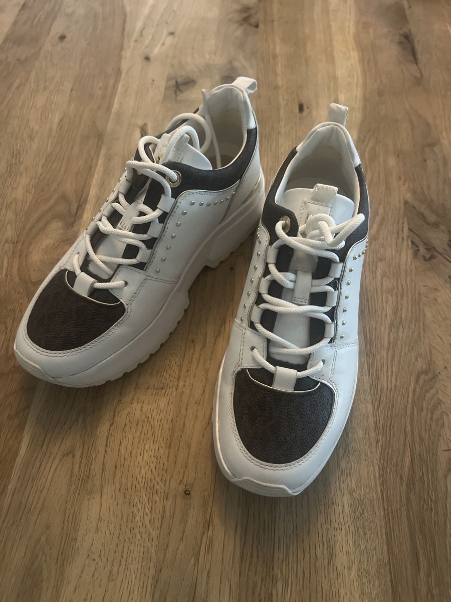 Michael Kors Chaussures femmes: Michael Kors Damenschuhe – D'occasion à Obfelden par running_mike