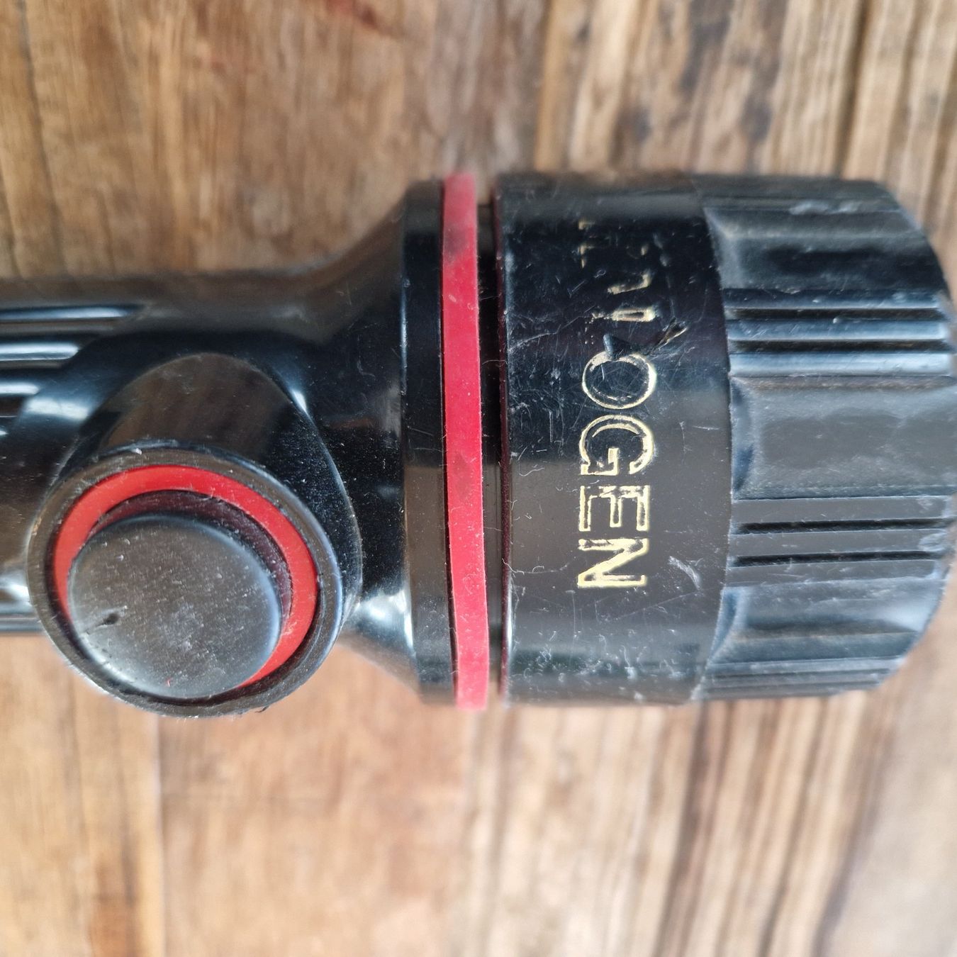Lampade: Vintage Halogen Taschenlampe! – Usato da Münsingen venduto da Geeskile