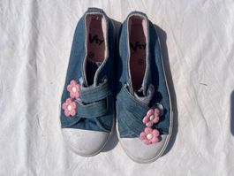 Kinderschuh Vty Jeans Grösse 29 mit Blumen Applikation