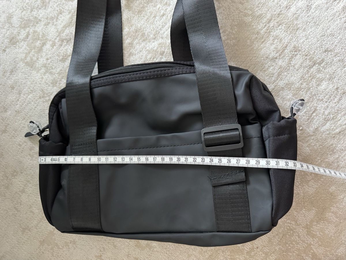 Borse: Moderne schwarze Organizer-Tasche / Freizeit- & Reisetasche  – Nuovo e nell'imballaggio originale da Zürich venduto da di_archive 1