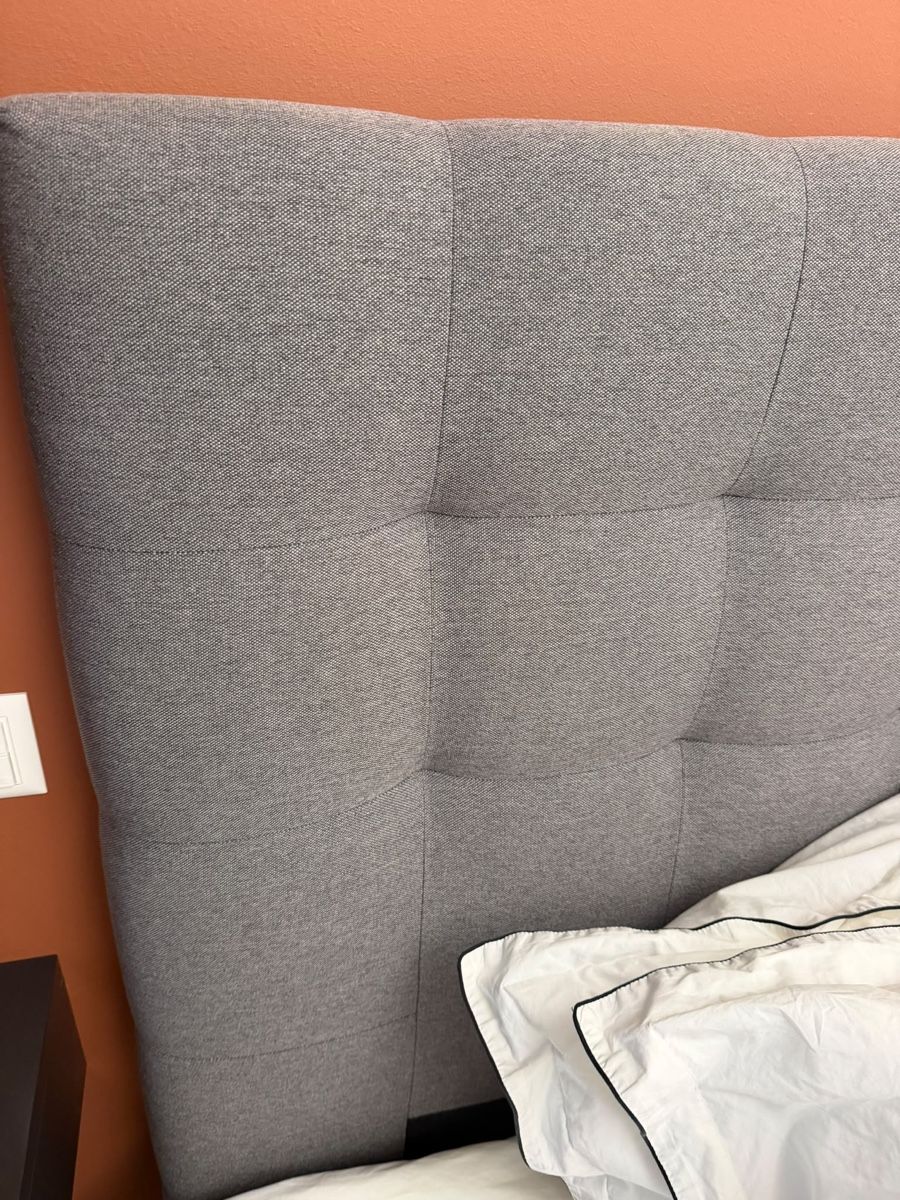 Betten: Lit 200x200cm boxspring avec matelas H3 – Gebraucht aus COMMUGNY von toutdoitdisparaitre 1