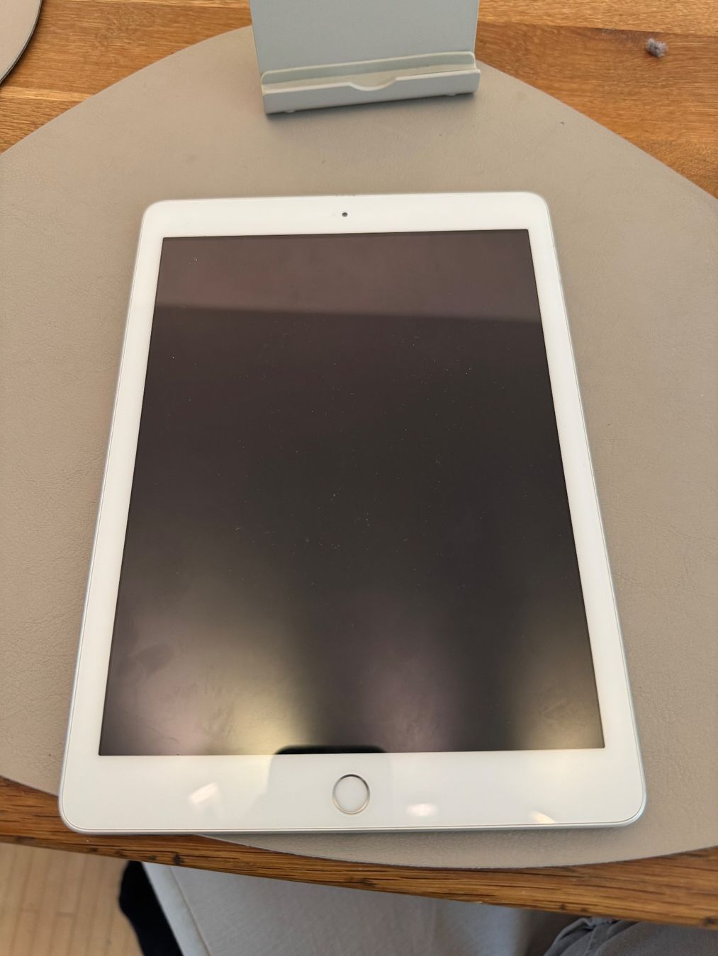 Apple Tablettes PC: iPad 6 Generation – Défectueux à Adliswil par Busys