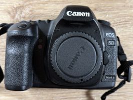 Canon EOS 5D Mark II Set mit Objektiv und Rucksack