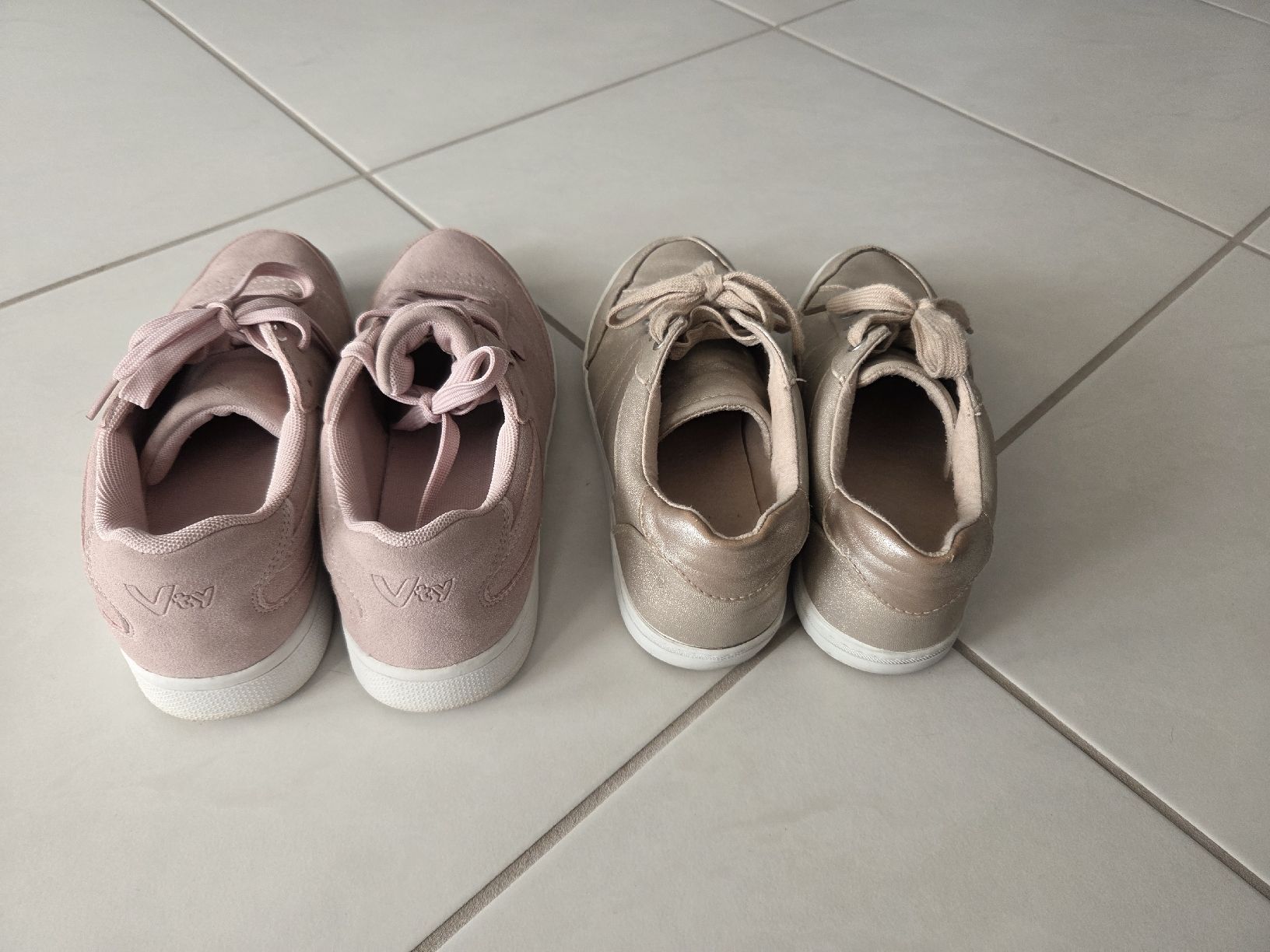 Dosenbach Scarpe da donna: Halbschuhe Damen gr.39 – Usato da Bronschhofen venduto da Katrusja 2