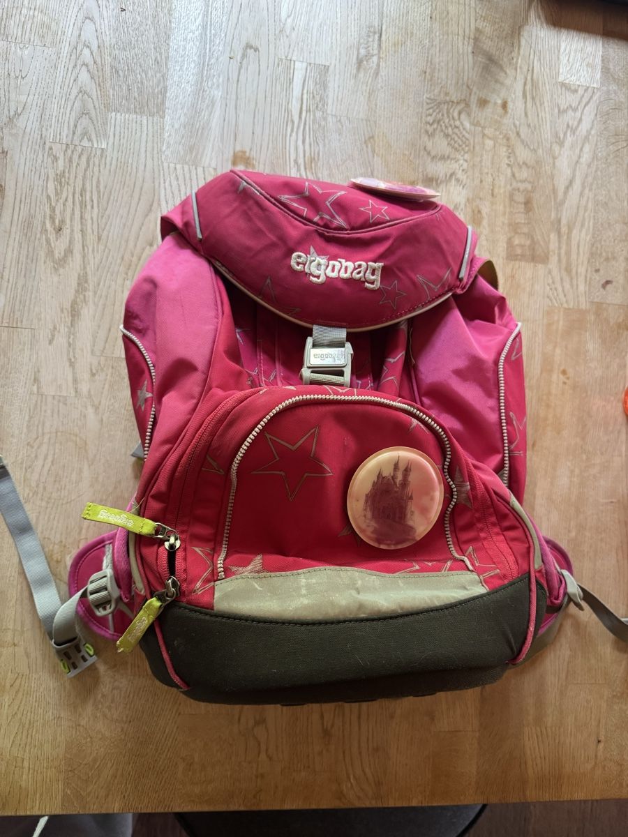Ergobag Sacs & sacs à dos: Ergobag Children's Backpack - Pink, Used, Great Value! – D'occasion à Grund b. Gstaad par ReLuxe