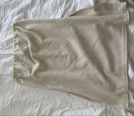 top beige kurz mit Schlitz guter Zustand