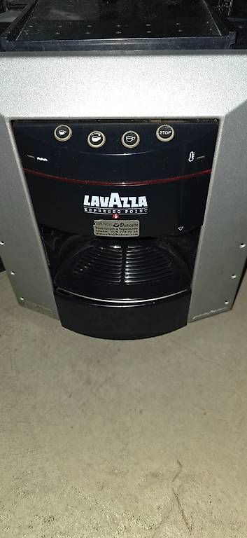 Lavazza Macchine per caffè & Macchine per espresso: Lavazza Kaffemaschiene und Kapseln – Usato da Illnau venduto da Tschumpi