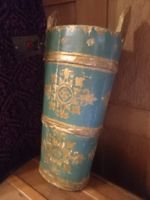 Porte parapluie en bois peint