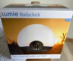 Lumie Bodyclock GO 75 Wake-up Light Tageslichtwecker in OVP