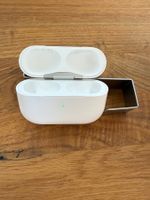 APPLE AirPods Pro 2 Charging Case