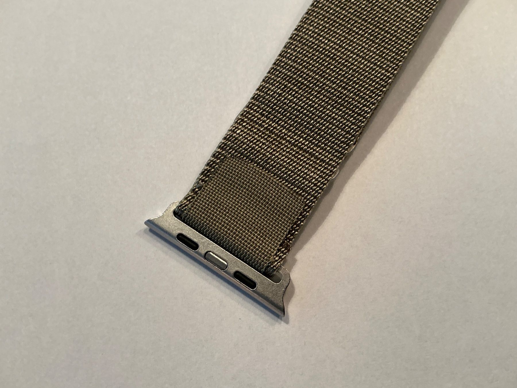 Apple Armbänder & -reifen: Apple Watch Alpine Loop Olive 15 Olivgrau - 49mm – Neu und originalverpackt aus Dietikon von BeKind2UMind 4