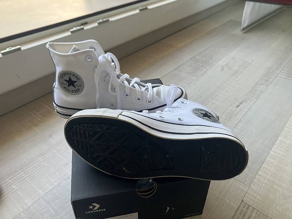 Scarpe da donna: CONVERSE blanc/gris argent taille 37 – Usato da Carouge GE venduto da Zozot 3